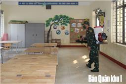 Tổng cục Hậu cần - Kỹ thuật hỗ trợ nhân dân phòng, chống dịch bệnh sau lũ lụt trên địa bàn Quân khu 1